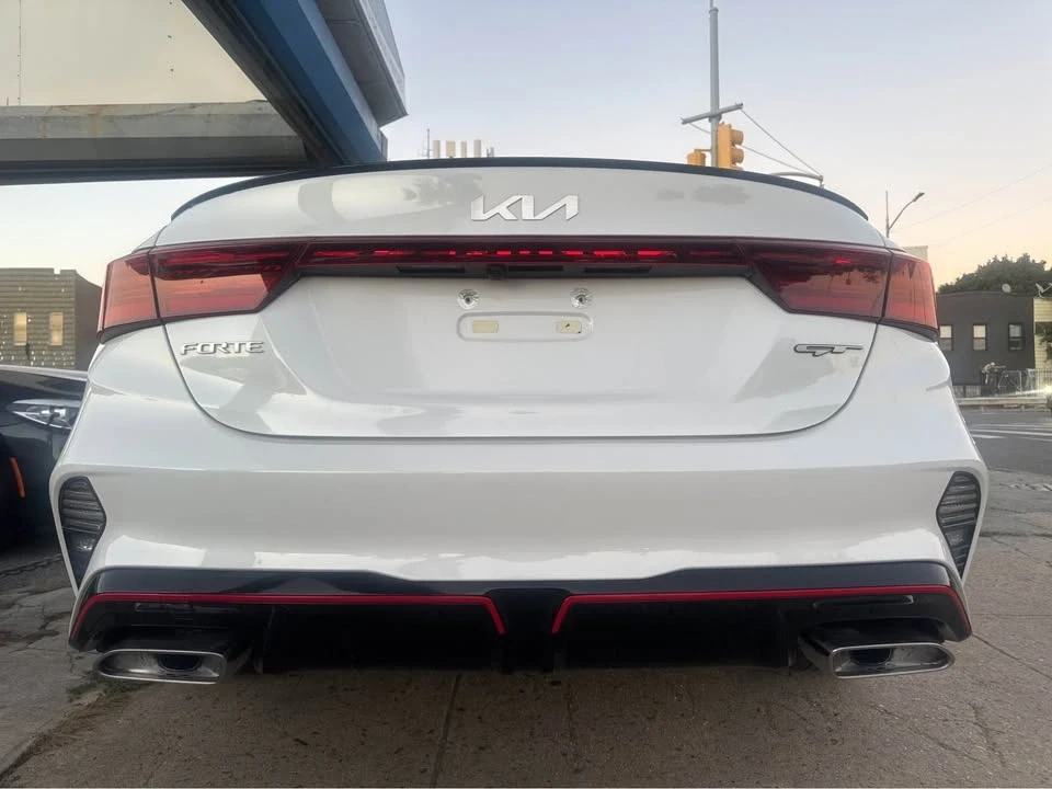 2022 Kia Forte - Image 6 of 15