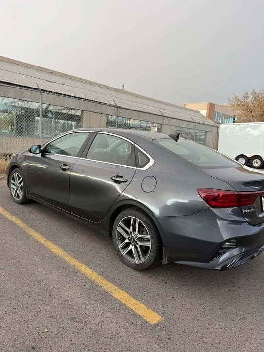 2022 Kia Forte - Image 3 of 9