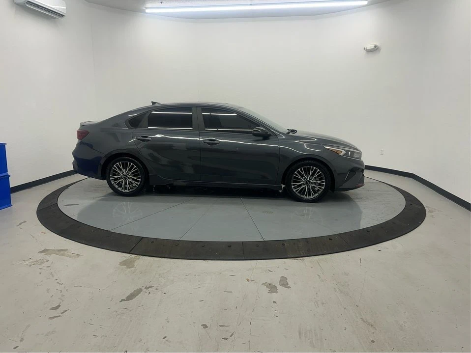 2022 Kia Forte - Image 3 of 8