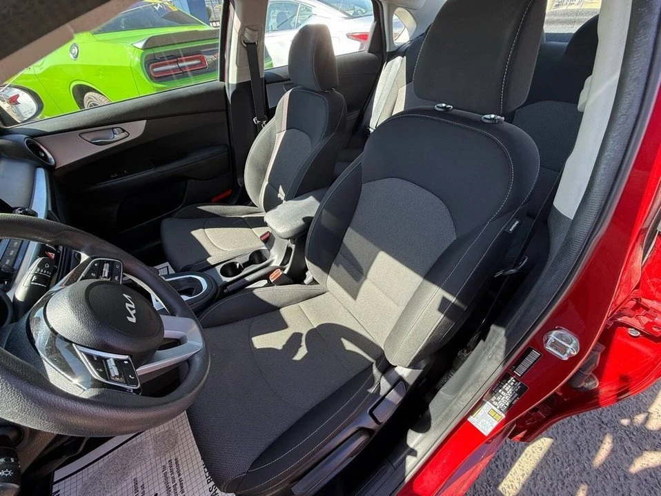 2022 Kia Forte - Image 10 of 11