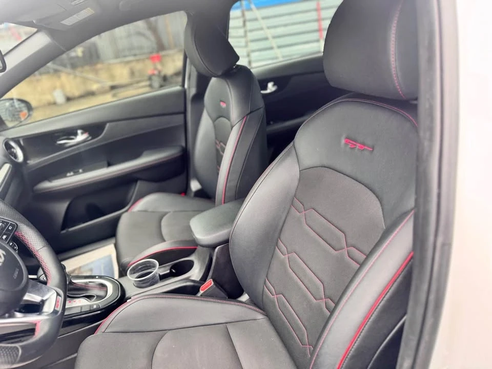 2022 Kia Forte - Image 11 of 15