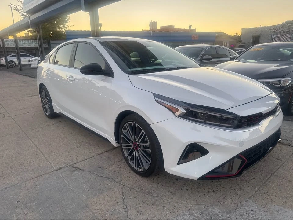 2022 Kia Forte - Image 3 of 15