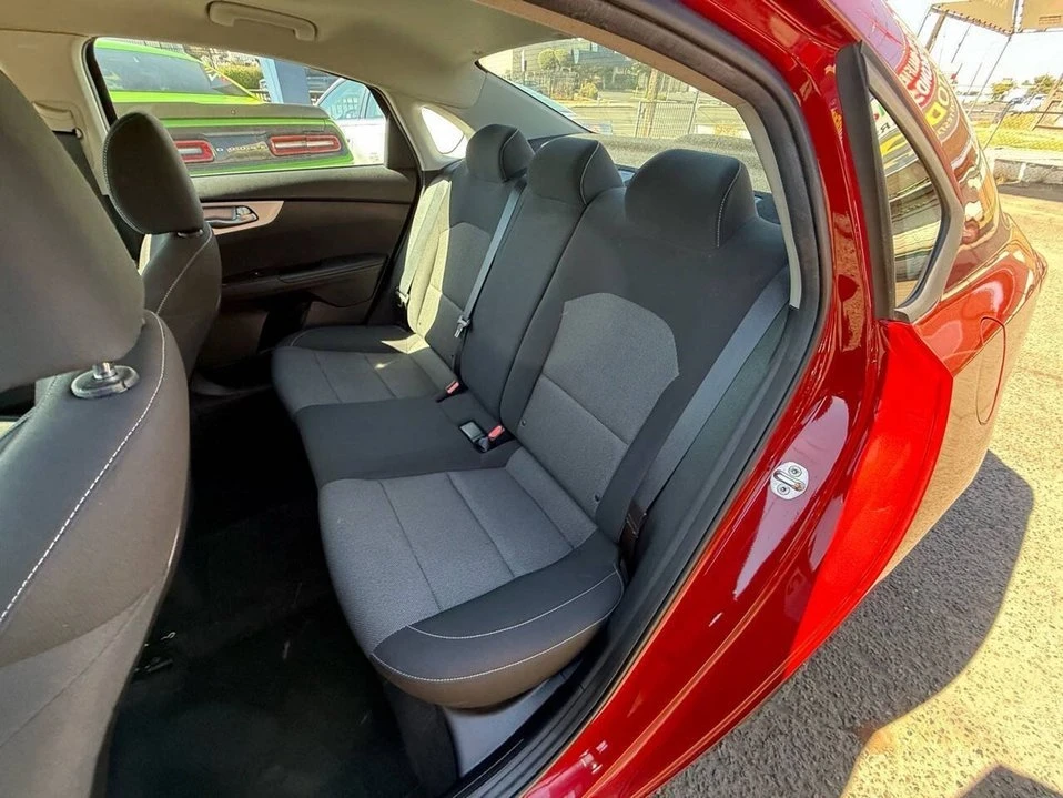 2022 Kia Forte - Image 9 of 11