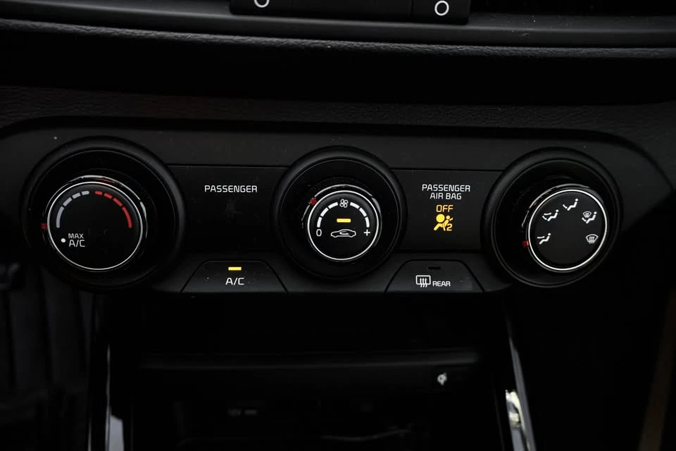 2022 Kia Forte - Image 15 of 20