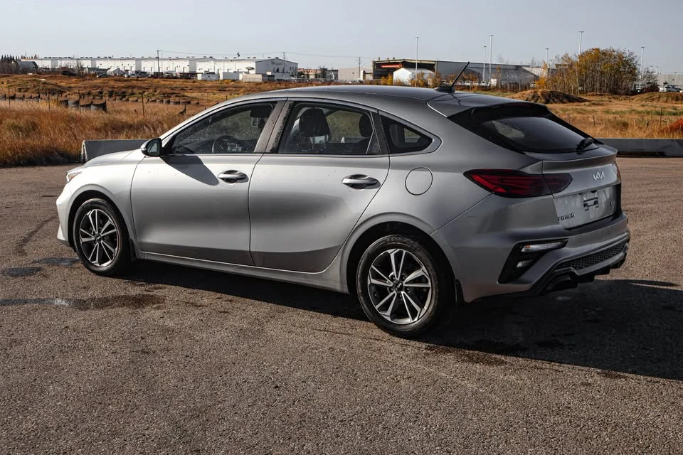 2022 Kia Forte - Image 2 of 20