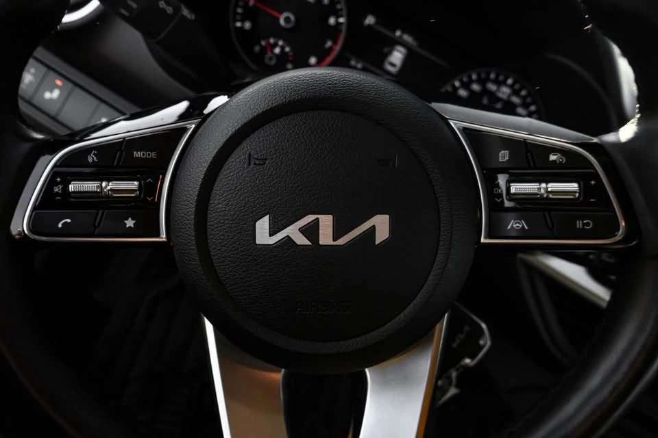 2022 Kia Forte - Image 13 of 20