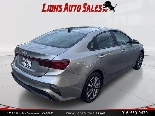 2022 Kia Forte - Image 5 of 18