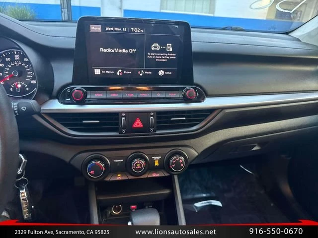 2022 Kia Forte - Image 15 of 18