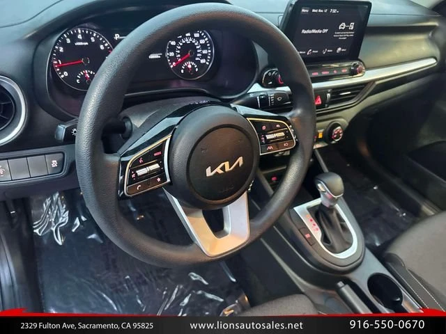 2022 Kia Forte - Image 14 of 18