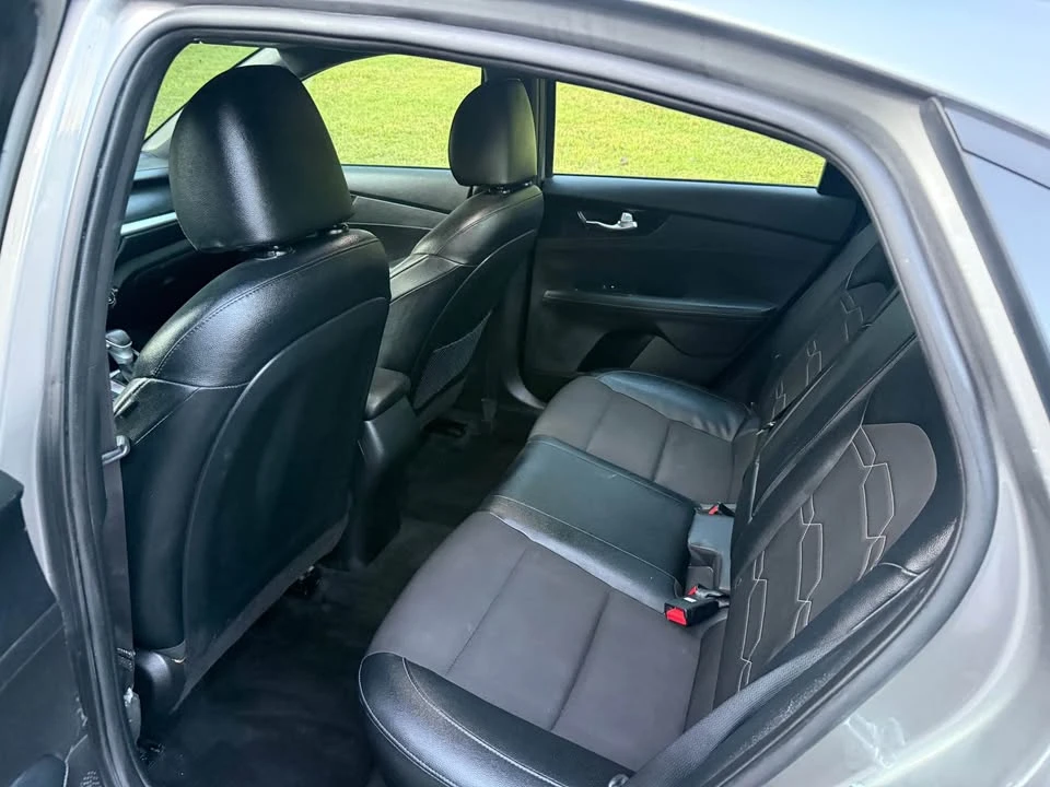 2022 Kia Forte - Image 12 of 13