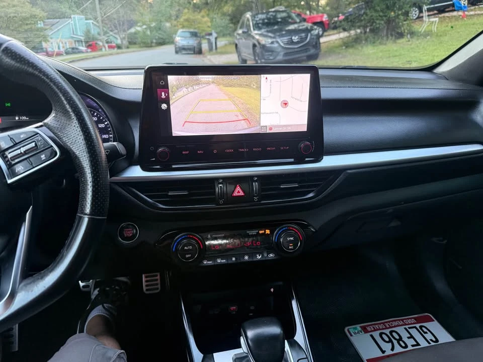2022 Kia Forte - Image 8 of 13