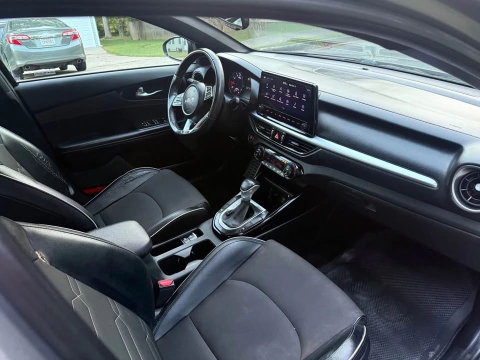2022 Kia Forte - Image 11 of 13