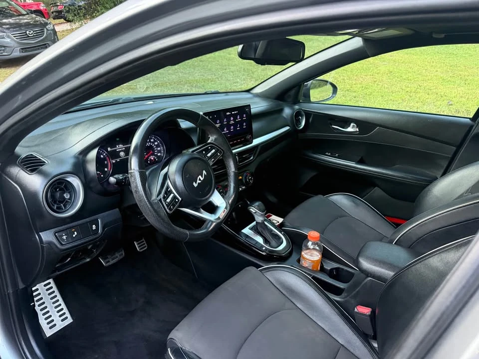 2022 Kia Forte - Image 10 of 13