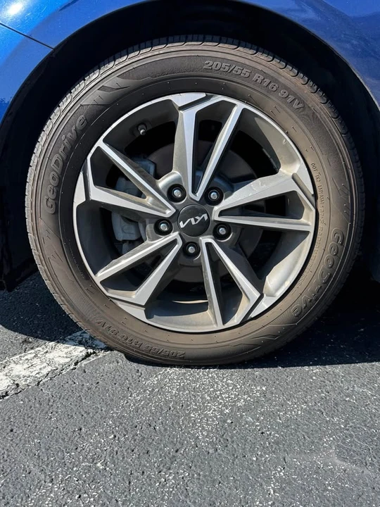 2022 Kia Forte - Image 10 of 11