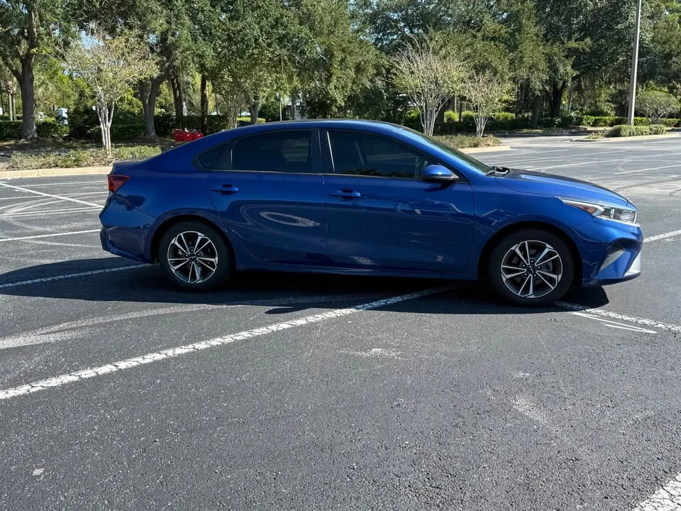 2022 Kia Forte - Image 4 of 11