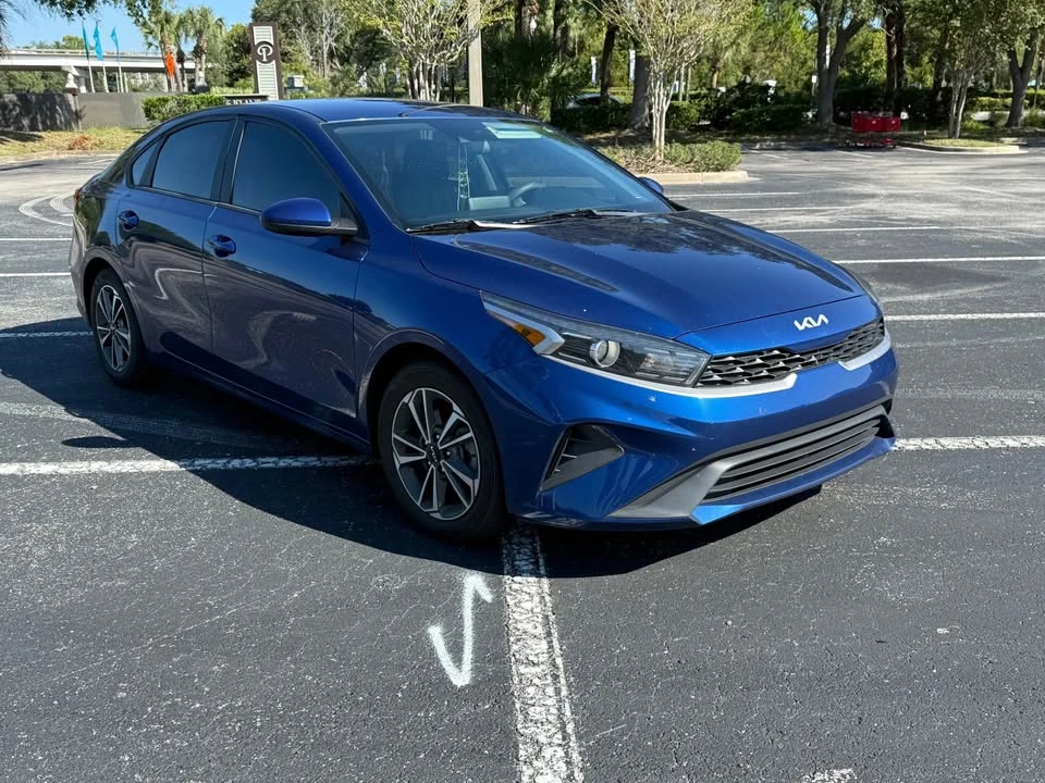2022 Kia Forte - Image 3 of 11