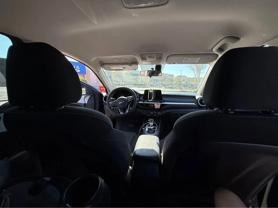 2022 Kia Forte - Image 9 of 11