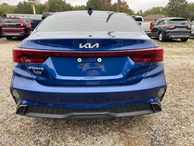 2022 Kia Forte - Image 8 of 18