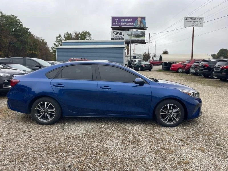 2022 Kia Forte - Image 4 of 18