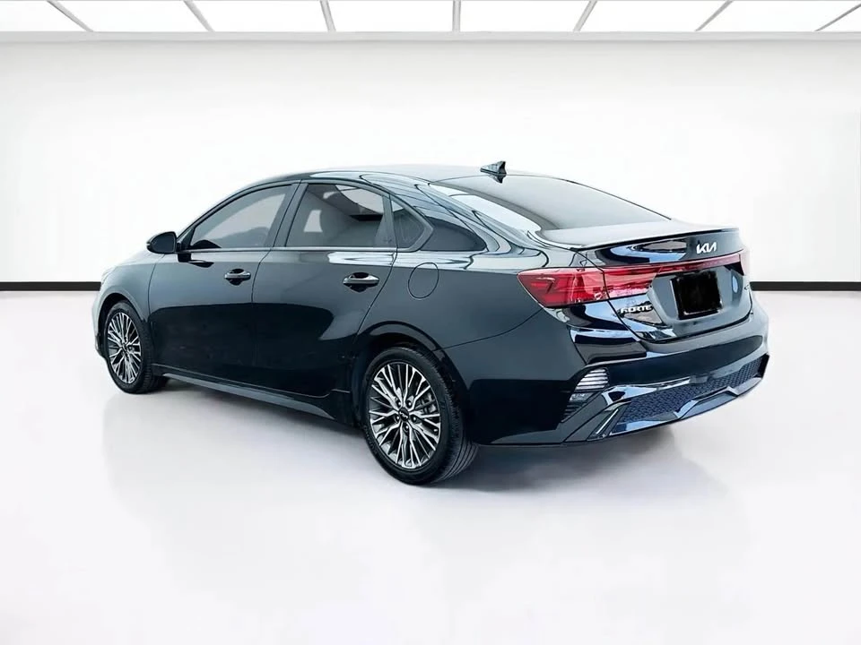 2022 Kia Forte - Image 4 of 9