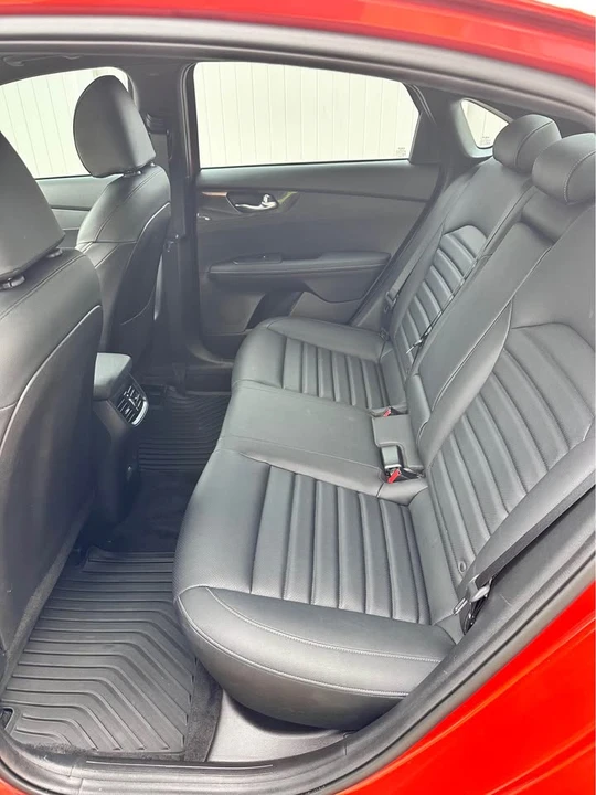 2022 Kia Forte - Image 17 of 20