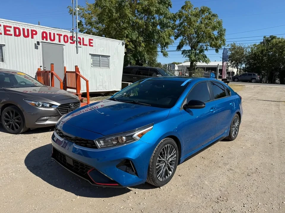 2022 Kia Forte - Image 10 of 20