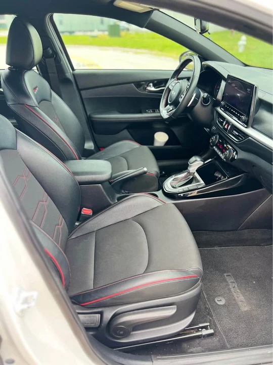 2022 Kia Forte - Image 9 of 19