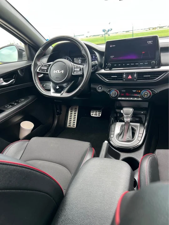 2022 Kia Forte - Image 16 of 19