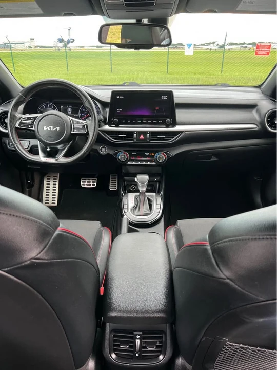 2022 Kia Forte - Image 14 of 19