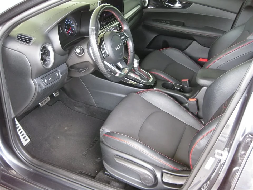 2022 Kia Forte - Image 6 of 13