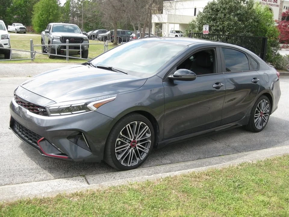 2022 Kia Forte - Image 2 of 13