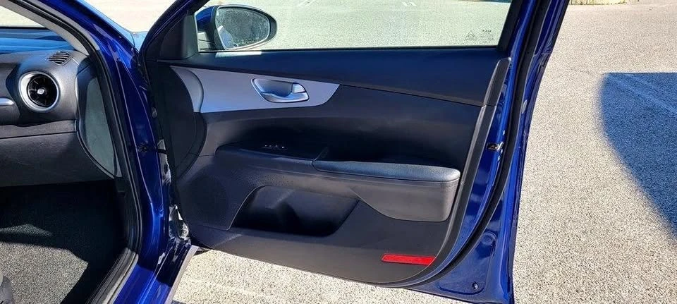 2022 Kia Forte - Image 18 of 20