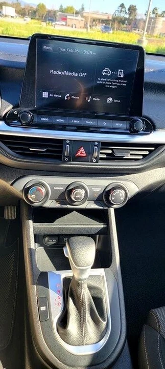 2022 Kia Forte - Image 10 of 20