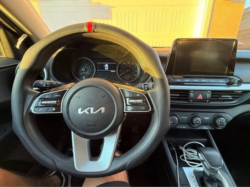 2022 Kia Forte - Image 6 of 8