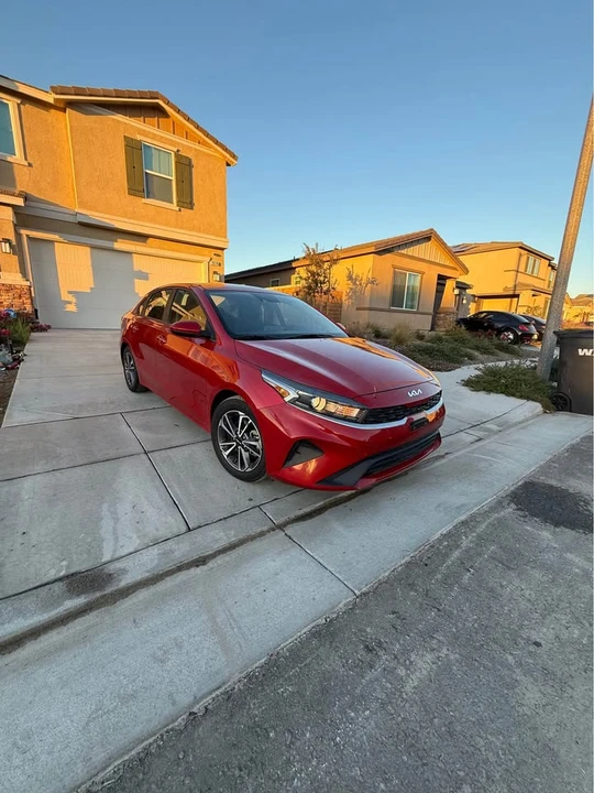 2022 Kia Forte - Image 2 of 8
