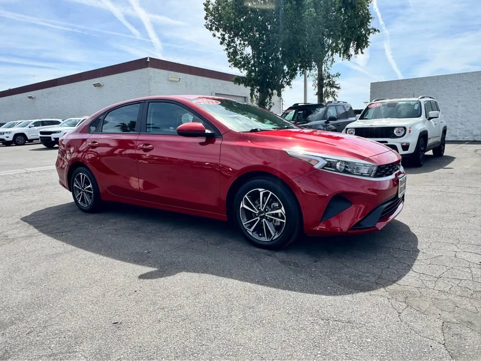 2022 Kia Forte - Image 3 of 10