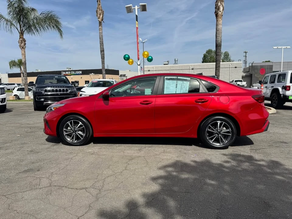 2022 Kia Forte - Image 7 of 10