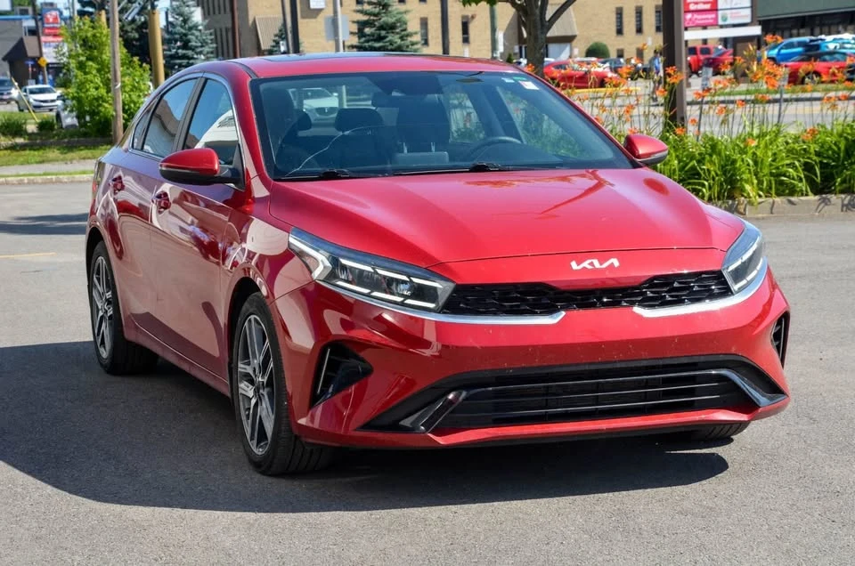 2022 Kia Forte - Image 8 of 16