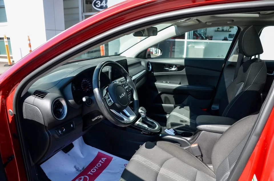 2022 Kia Forte - Image 12 of 16