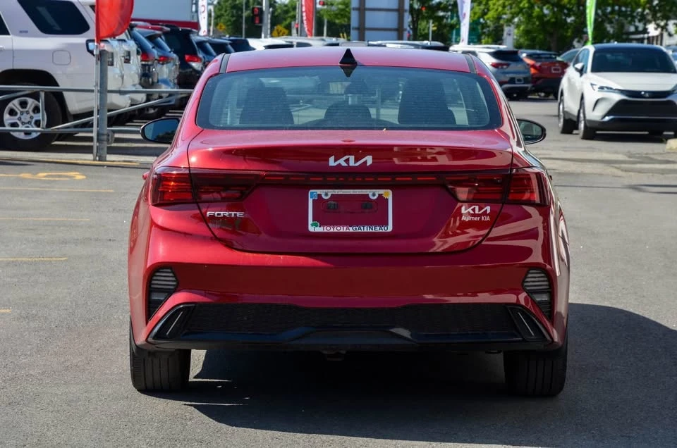 2022 Kia Forte - Image 4 of 16