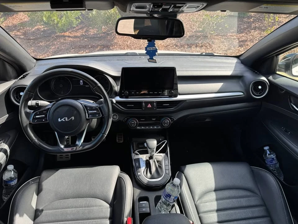 2022 Kia Forte - Image 8 of 9