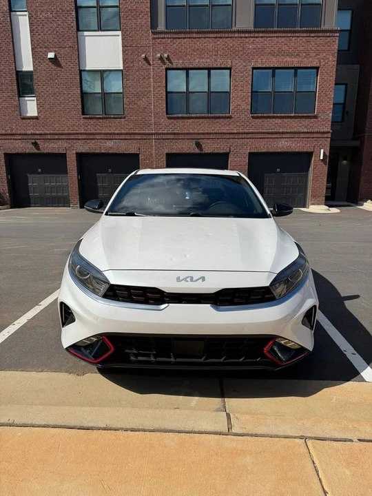 2022 Kia Forte - Image 2 of 9