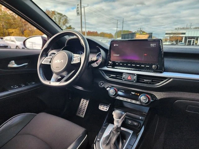 2022 Kia Forte - Image 11 of 20