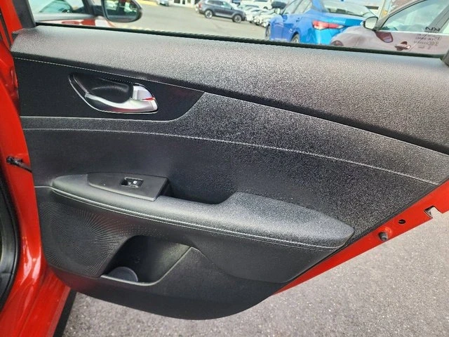 2022 Kia Forte - Image 13 of 20