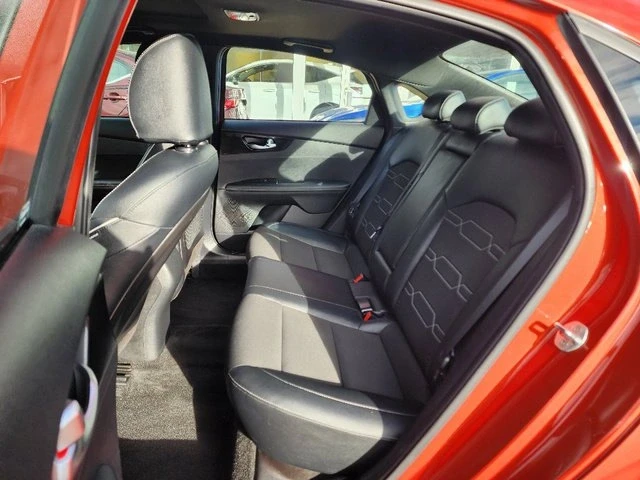 2022 Kia Forte - Image 18 of 20