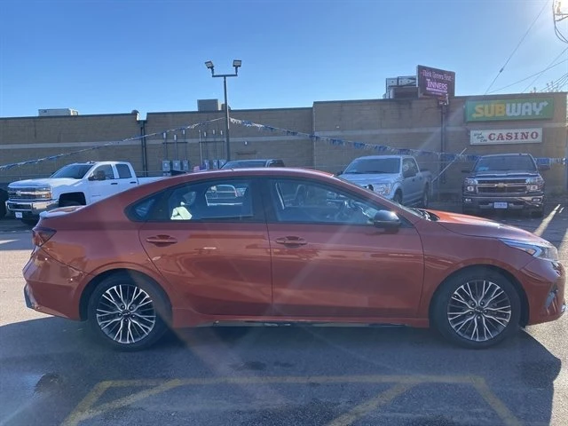2022 Kia Forte - Image 2 of 10