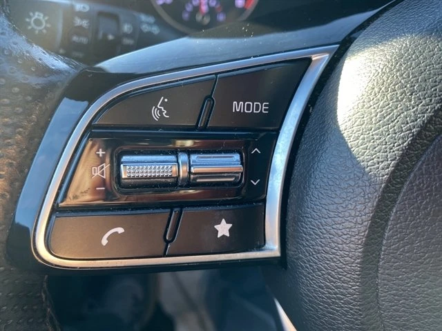 2022 Kia Forte - Image 5 of 10