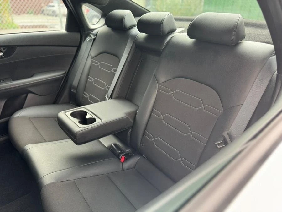 2022 Kia Forte - Image 15 of 16