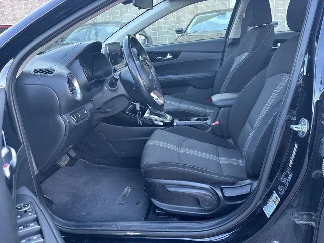 2022 Kia Forte - Image 7 of 11