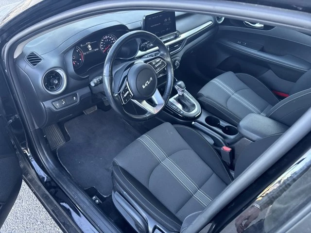 2022 Kia Forte - Image 8 of 11
